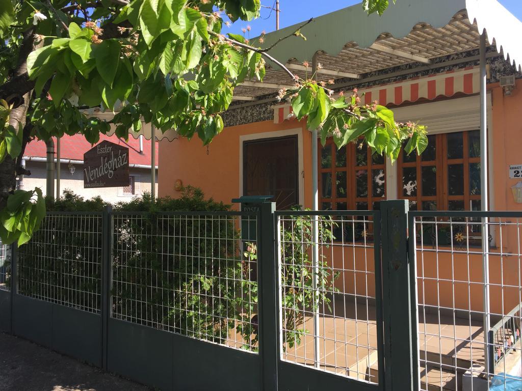 Eszter Vendeghaz Hotel Berekfürdő Exterior foto